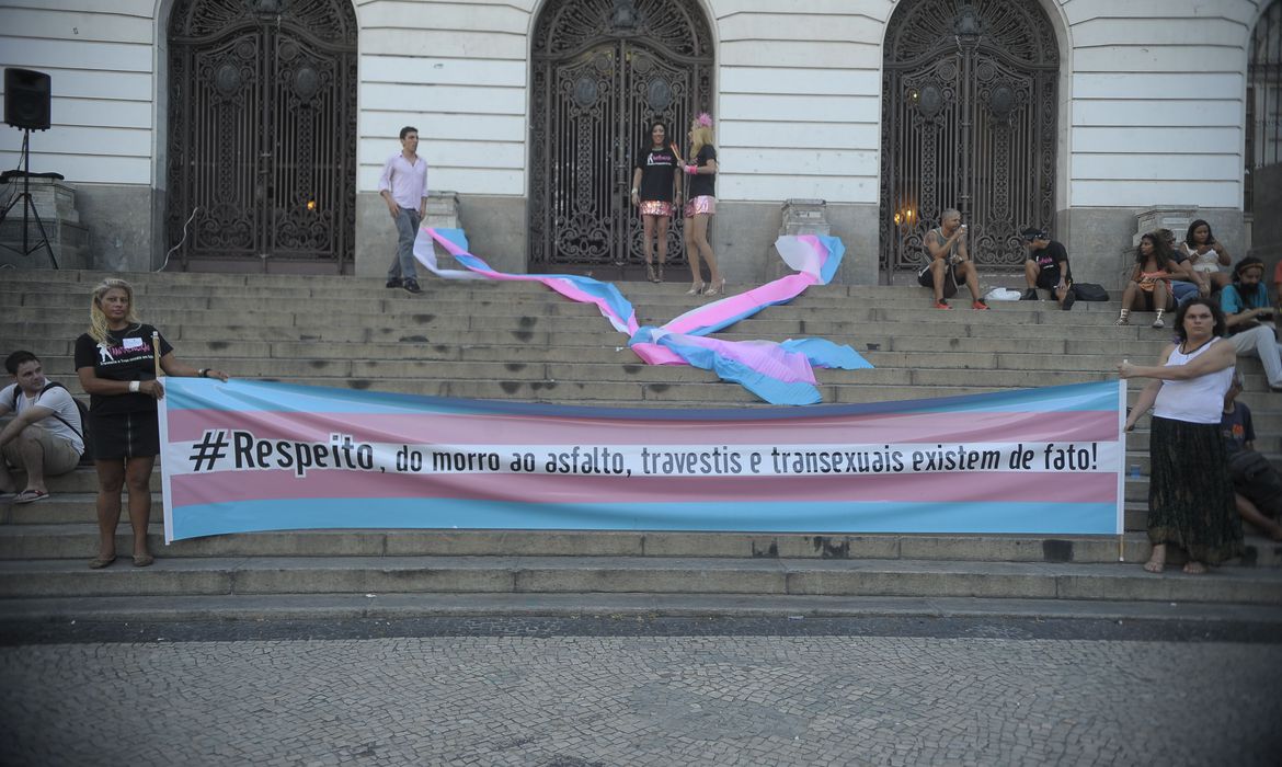 O Dia Nacional da Visibilidade Trans foi celebrado com ato ocorrido no início da noite desta sexta (29) na Cinelândia, centro da capital fluminense.(Tomaz Silva/Agência Brasil)