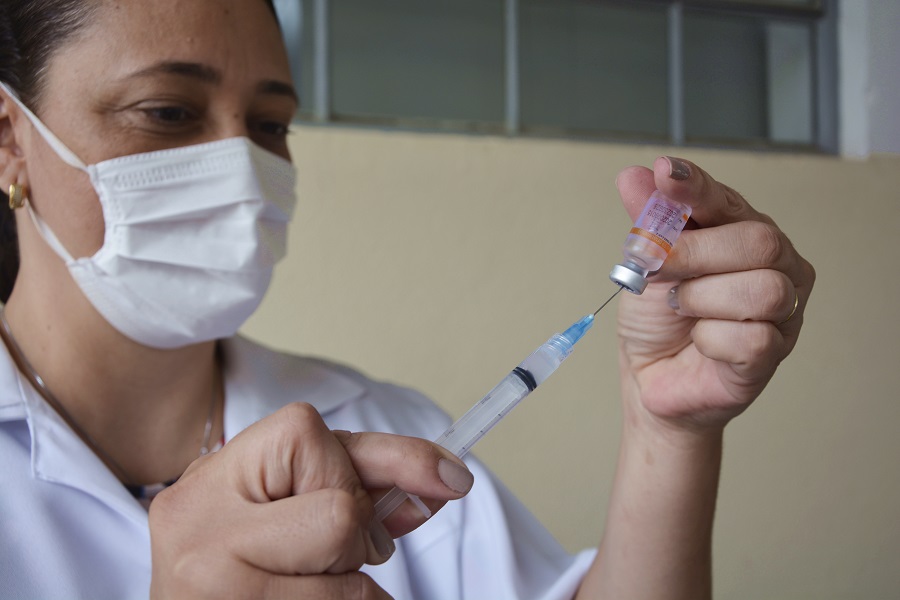Imagem de vacinação contra a covid em Araçatuba