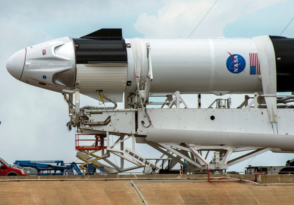 Cápsula espacial Crew Dragon, da empresa SpaceX