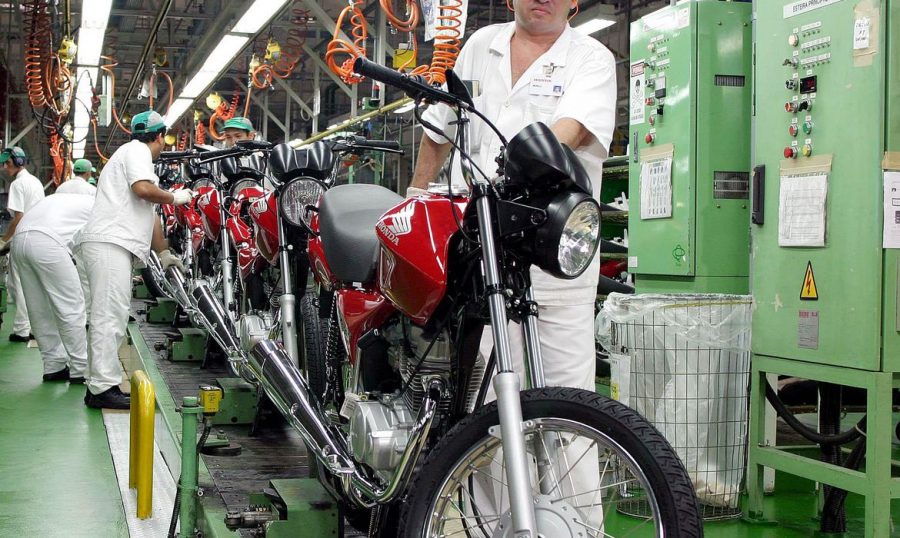 Linha de produção de motocicletas