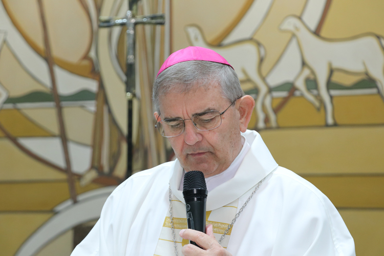 Bispo Dom Sergio Krzywy irá presidir a missa. na Paróquia  Imaculado
Coração de Maria, no bairro Paraíso., às 16h