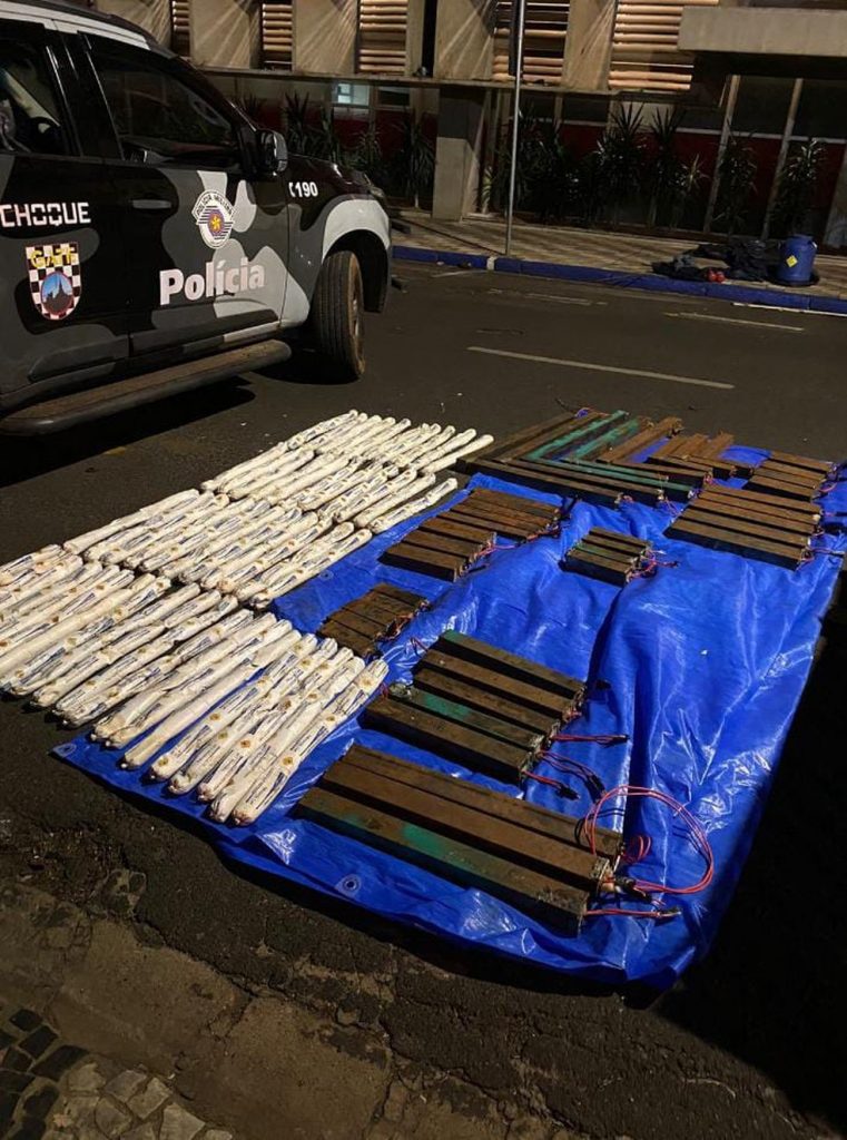Explosivos encontrados com quadrilha que invadiu Araçatuba 