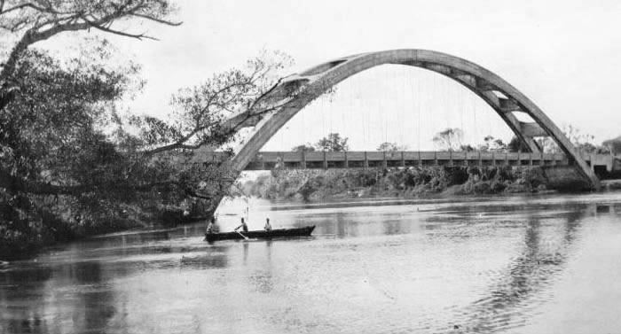 Na década de 1930, foi construída a Ponte Novo Oriente em Pereira Barreto, mas a construção foi submersa para a formação do lago da hidrelétrica de Três Irmãos - Foto: Divulgação