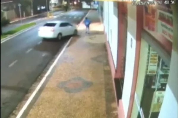 Imagem de vídeo mostra momento de atropelamento