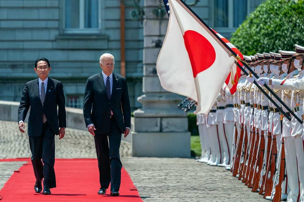 Biden e o primeiro ministro do Japão Fumio Kishida (Foto: Twitter / Casa Branca)