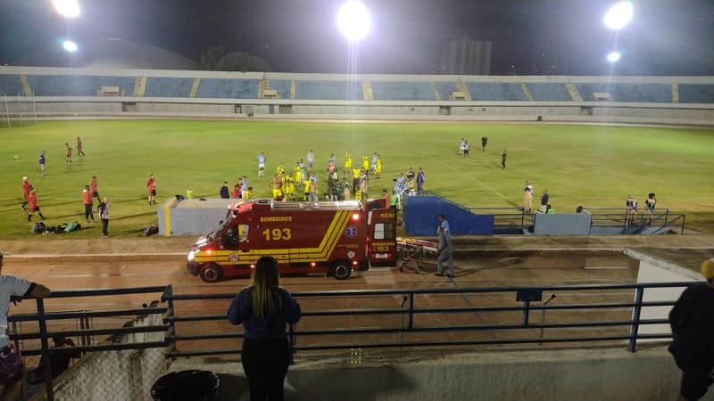Jogador morre durante partida de futebol em Araçatuba