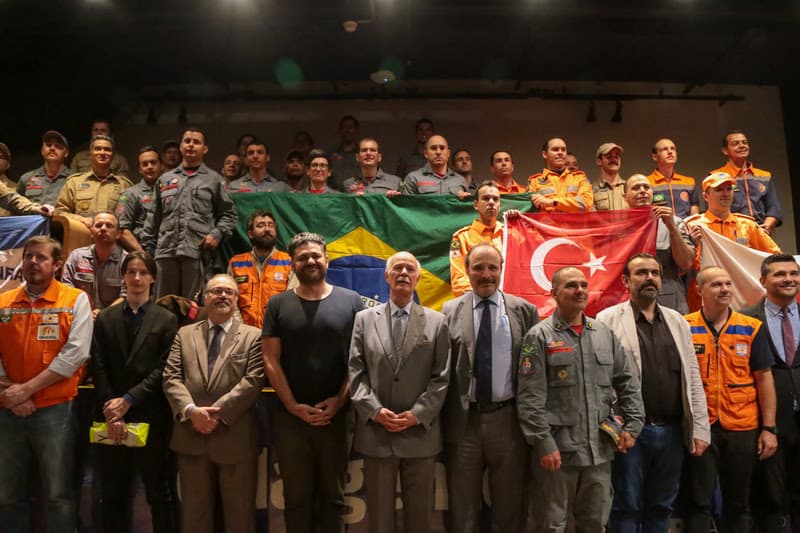 Militares que foram para Turquia na Missão humanitária Brasileira retornaram na sexta-feira (24)