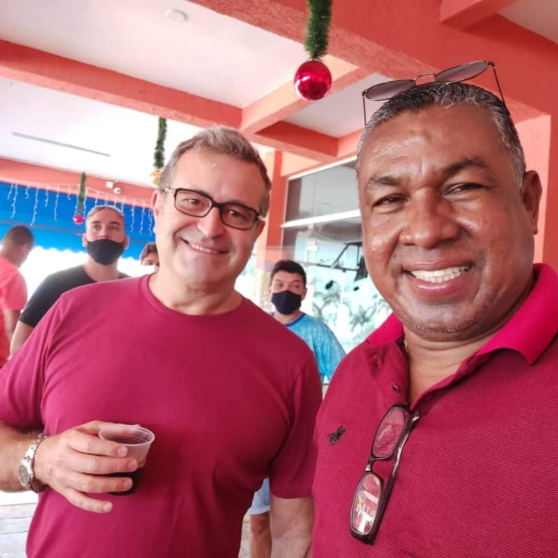 Ricardo Prado ao lado do secretário de Esportes de Andradina, Jonilcio Avelino da Silva