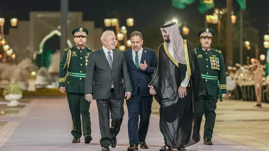 Lula com Mohammed bin Salman, príncipe da Arábia Saudita