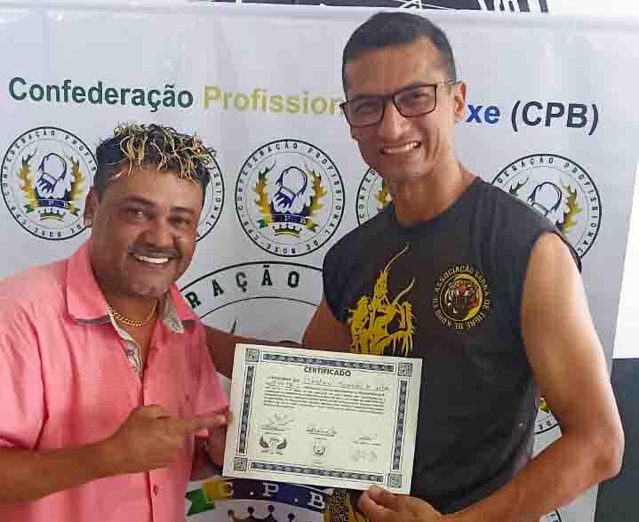 Carlinhos Furacão, presidente da Confederação de Boxe, e Cristiano Silva, treinador em Araçatuba