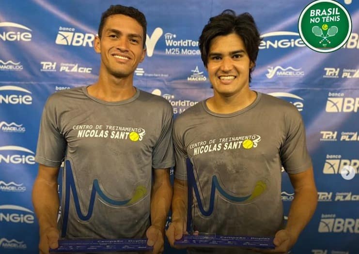 Paulo Saraiva e o araçatubense Luís Britto (à direita) após a conquista do torneio
