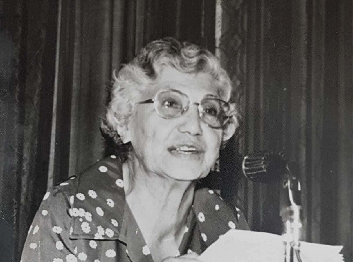 Primeira servidora municipal da cidade, Dona Amélia Abujamra também se tornou referência na filantropia araçatubense. (Foto: Reprodução/Grupo no Facebook Memórias de Araçatuba