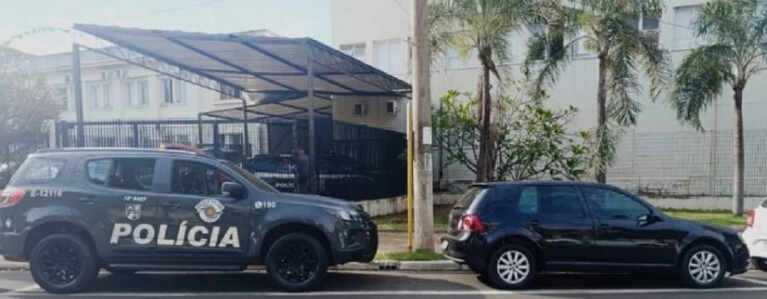 PM apreende carro “dublê” e prende motorista em Araçatuba Baep duble