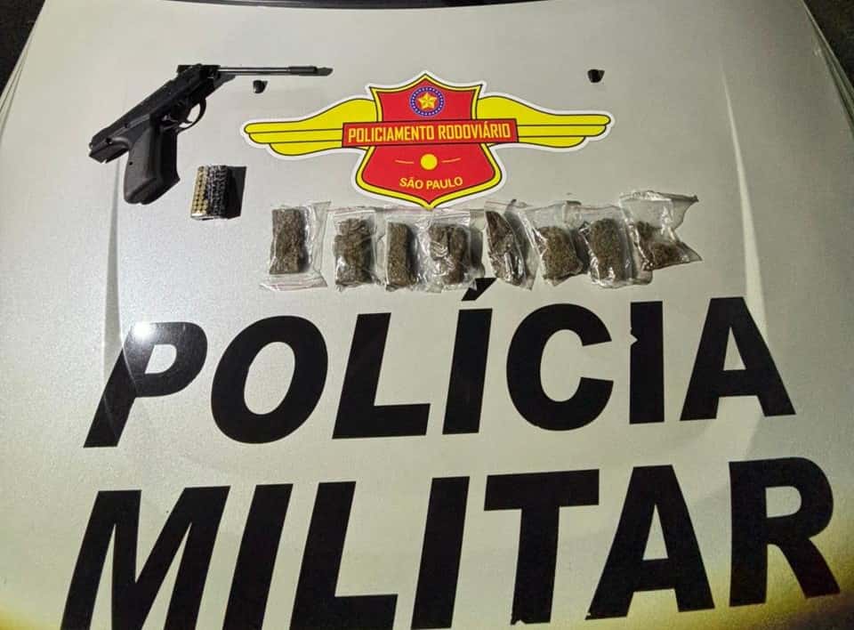 Homem é preso com arma artesanal e munições em ônibus na SP-425 arma TOR