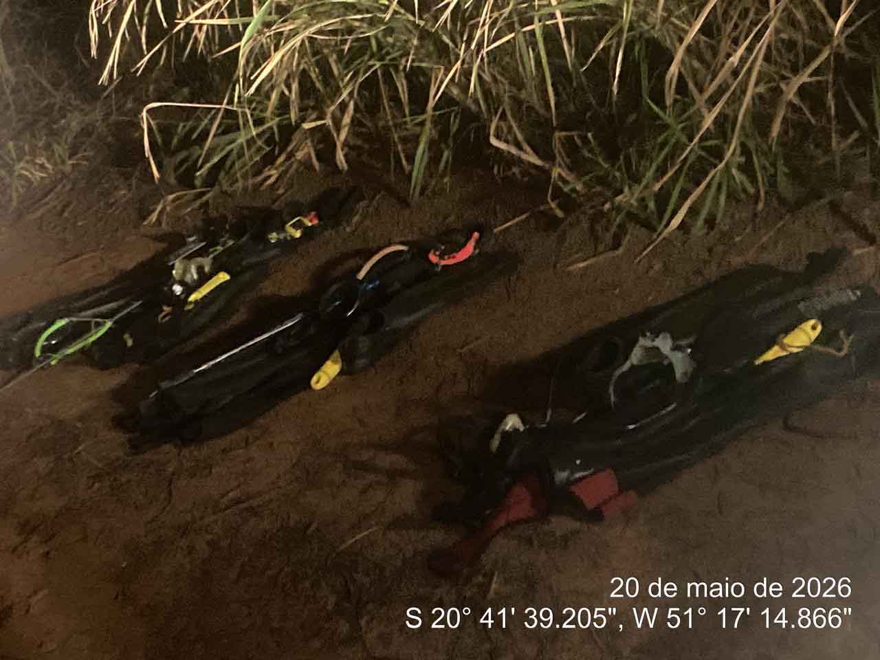 Trio é autuado por pesca com equipamentos proibidos em Andradina arpao