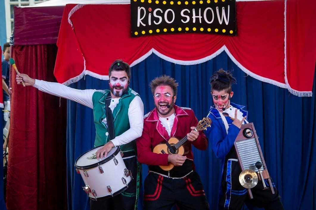 Sesc na Praça terá circo e recreação gratuita em Araçatuba espetaculo Riso Show