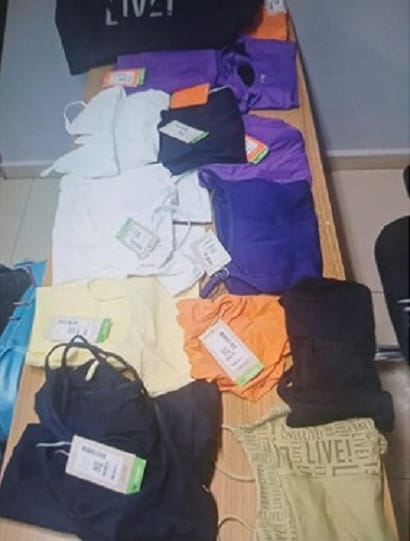 Mulher é levada à delegacia por suspeita de furto de roupas em Araçatuba roupas furto loja