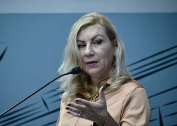 Ana Paula Braga secretaria de educacao