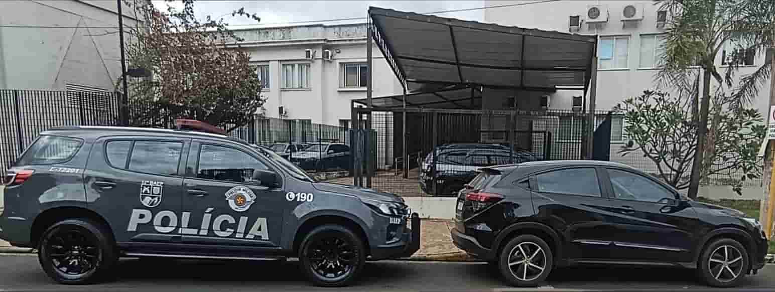 Veículo dublê é apreendido em Araçatuba; homem acaba preso Baep duble 1