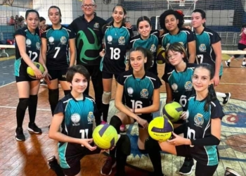 A atleta Valentina Buosi (vestindo o número 18) em uma categorias de base da Prefeitura de Araçatuba/ Divulgação