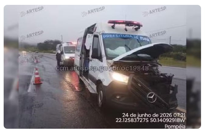 Carro invade contramão e bate de frente com ambulância em rodovia da região Foto: Artesp/Divulgação