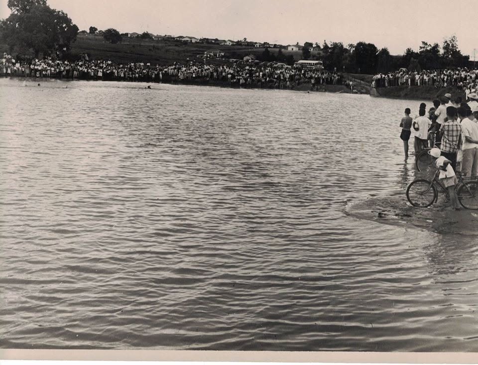 Quando a rotatória da Brasília era uma represa de lazer em Araçatuba antiga represa na Avenida Brasilia em Aracatuba