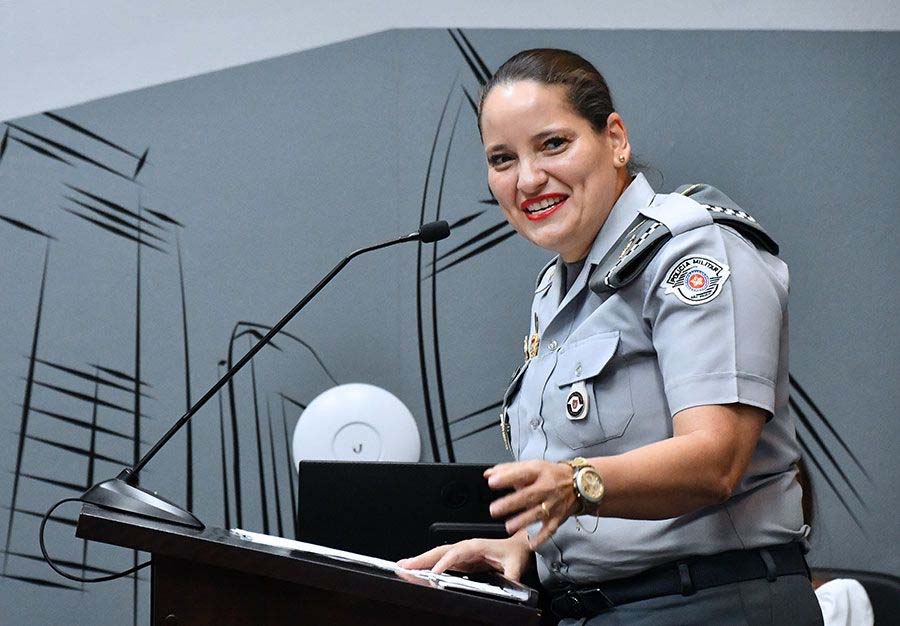 Coronel PM Adriana Roledo Belluzzo será homenageada pela Câmara de Araçatuba coronel adriana roledo