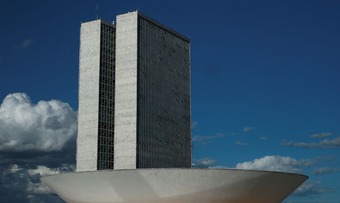 Governo quer elevar teto de faturamento dos MEIs e permitir mais funcionários © Marcello Casal JrAgência Brasil