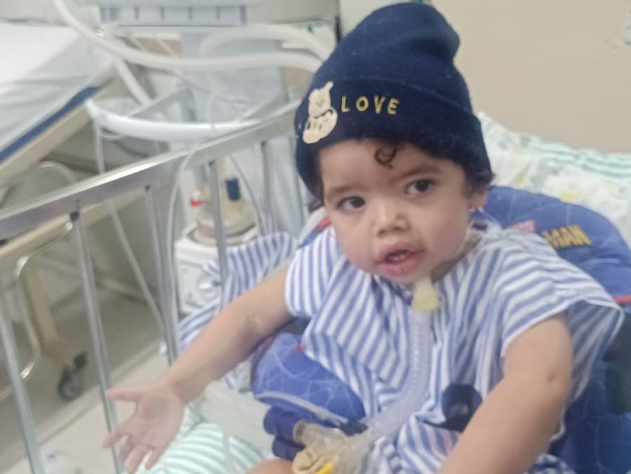 Perto de ter alta da UTI, criança precisa de pequena ajuda para adaptar o quarto davi luca