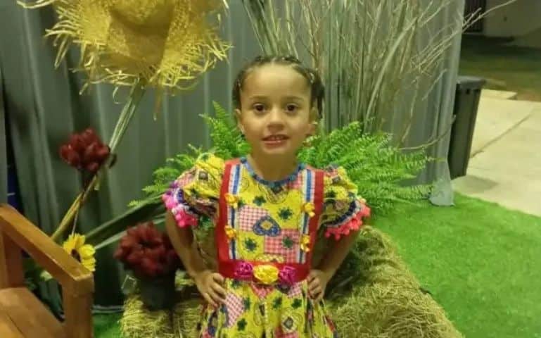 Menina de 6 anos morre após disparo acidental feito pelo irmão de 12 menina morre tiroAciden