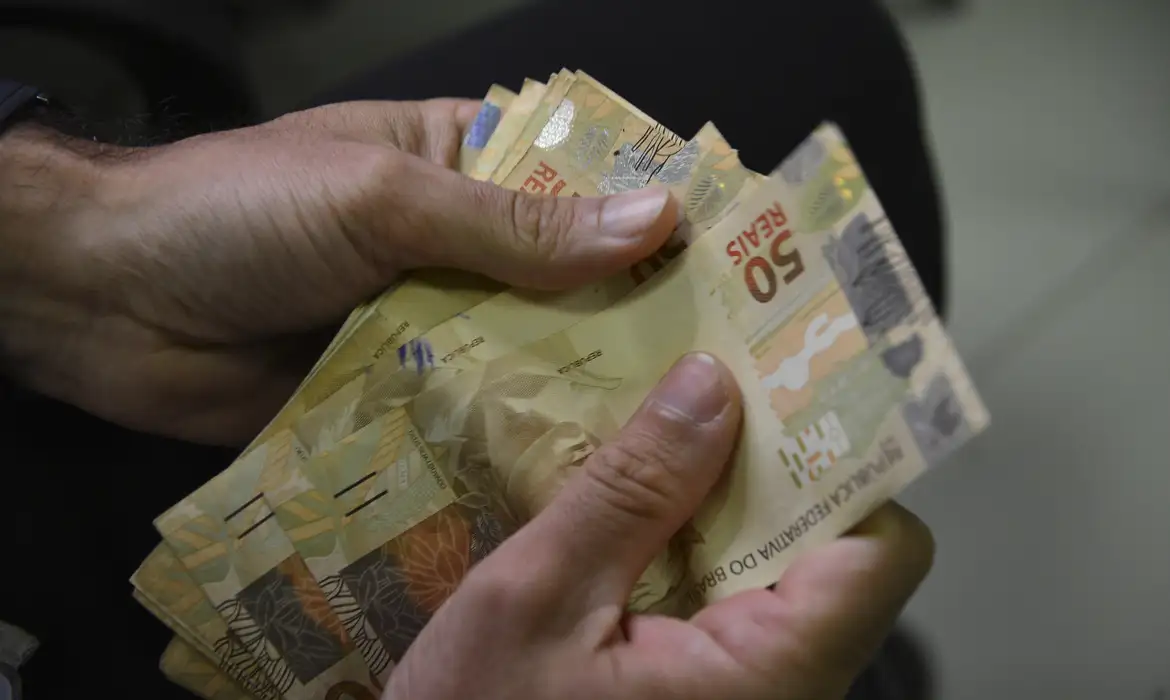 Receita paga restituição do IR nesta quarta; veja quem recebe © Marcello Casal Jr/Agência Brasil/Arquivo