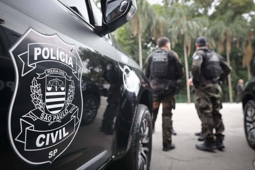 Polícia faz operação contra entrega irregular em licitações de prefeituras da região opera civil policia