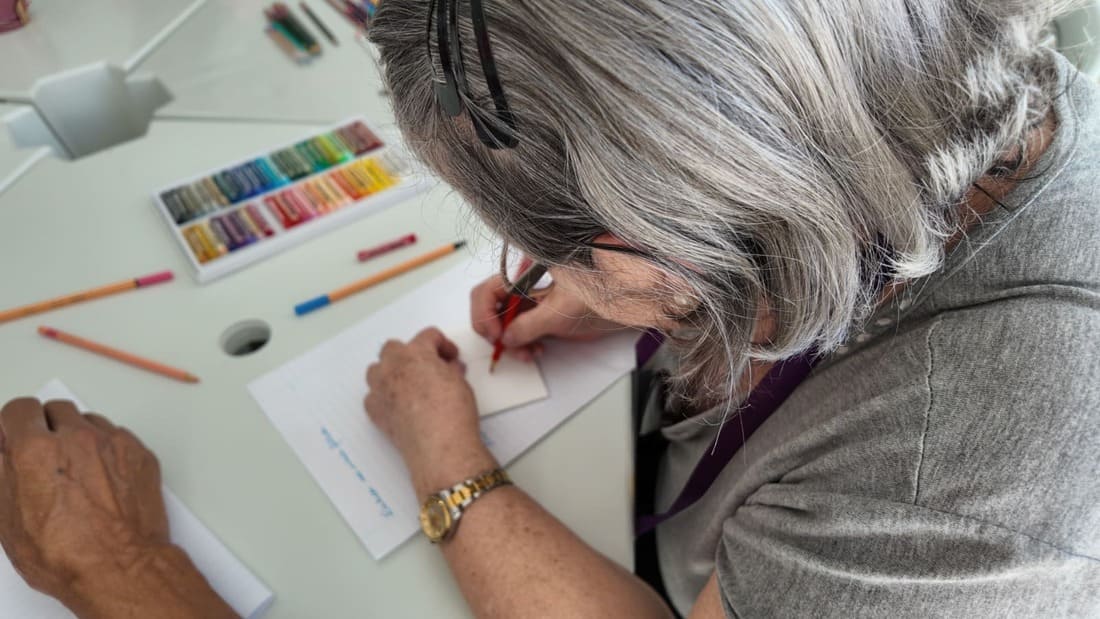 Sarau marca encerramento do projeto cultural 'Coleção de Instantes' em Araçatuba projeto cultural Colecao de Instantes Caderno de Memorias