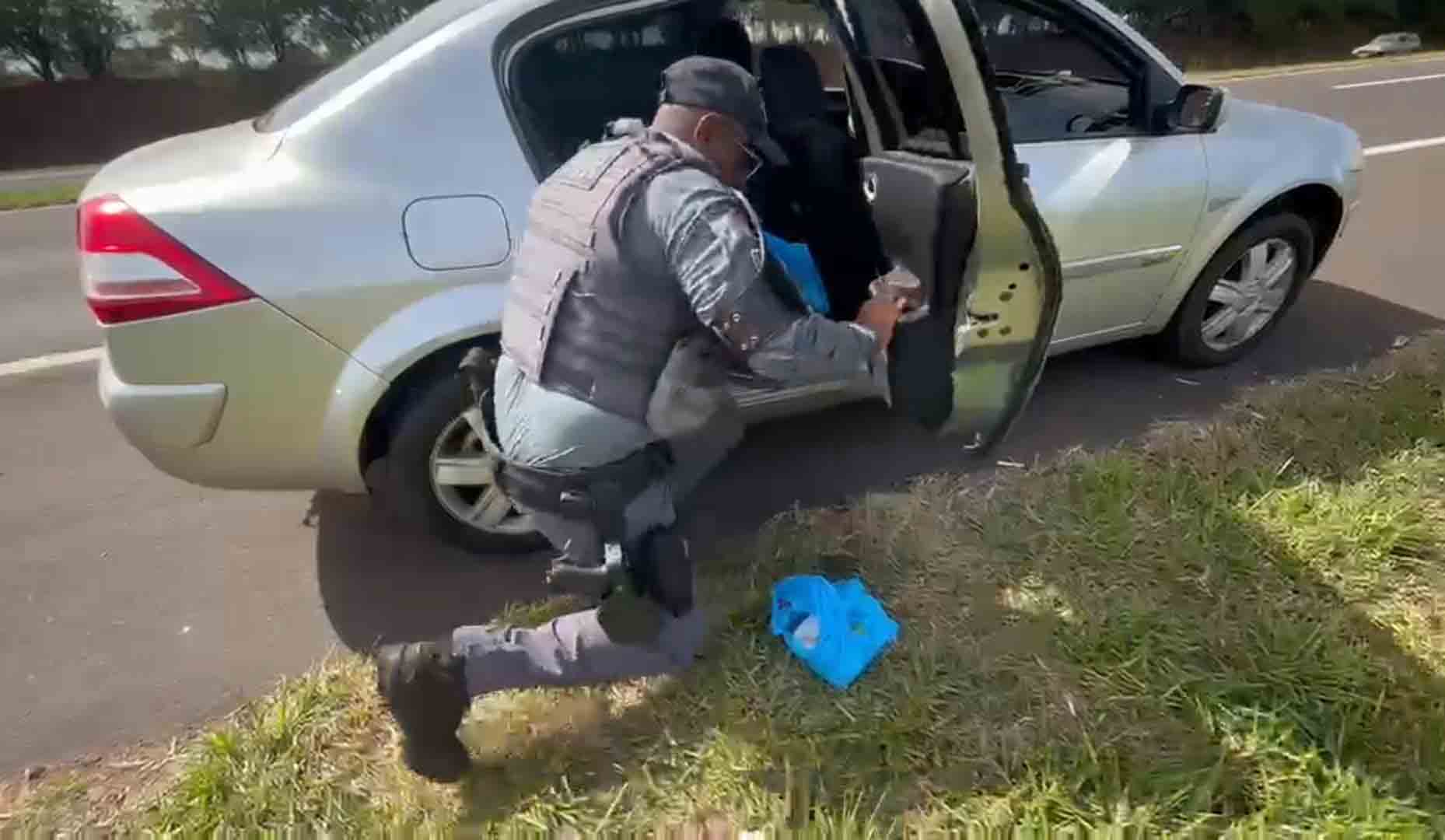 TOR prende traficante com R$ 30 mil em crack na Marechal Rondon, em Birigui trafico 6