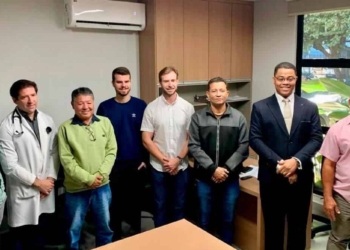 Vereadores em reunião com equipe técnica e provedor da Santa Casa de Araçatuba