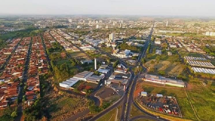 Isenção do IPTU 2027 em Birigui: prazo termina em 31 de outubro Vista aérea de Birigui/ Prefeitura Municipal