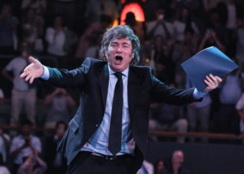 O presidente da Argentina Javier Milei durante a conferência no Fórum Econômico de Madri no Palácio de Vista Alegre, em Madri, em 8 de junho de 2025 Espanha — Foto de ogfoto@yahoo.es