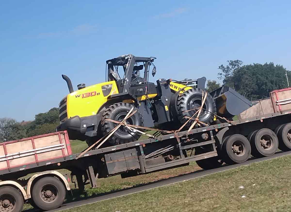 pa carregadeira new holland 1