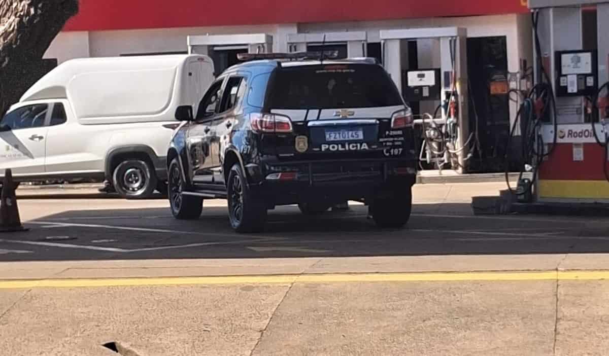 Ipem retorna a posto e interdita nova bomba irregular em Araçatuba posto bomba interdita