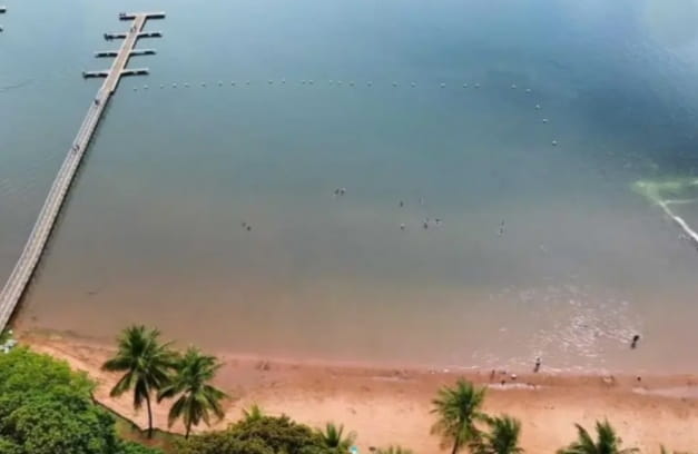Família é resgatada após barco naufragar no Rio Paraná em Rubinéia Naufragio ocorreu próximo a prainha do Sol em Rubinéia. Foto: divulgação