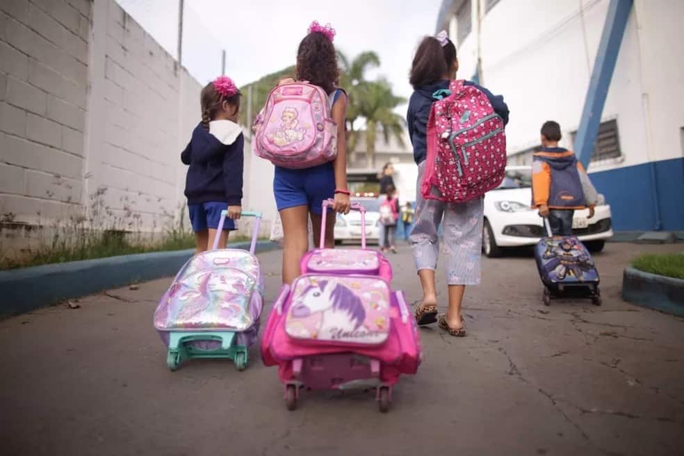 Mais de 15,8 mil alunos voltam às aulas na rede municipal de Araçatuba volta as aulas ata