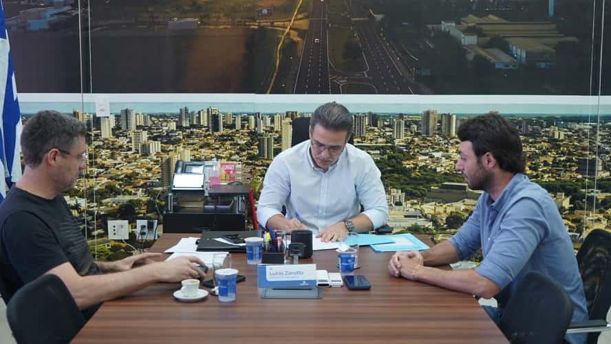 Prefeitura de Araçatuba investe R$ 4,27 mi em recapeamento e nova sinalização viária zanatta assina