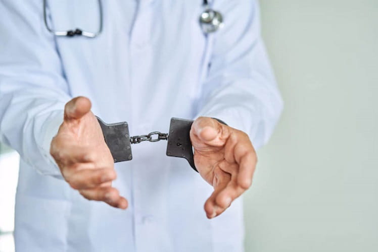 Médico é preso suspeito de estupro de colega de trabalho em São Paulo Imagem ilustrativa