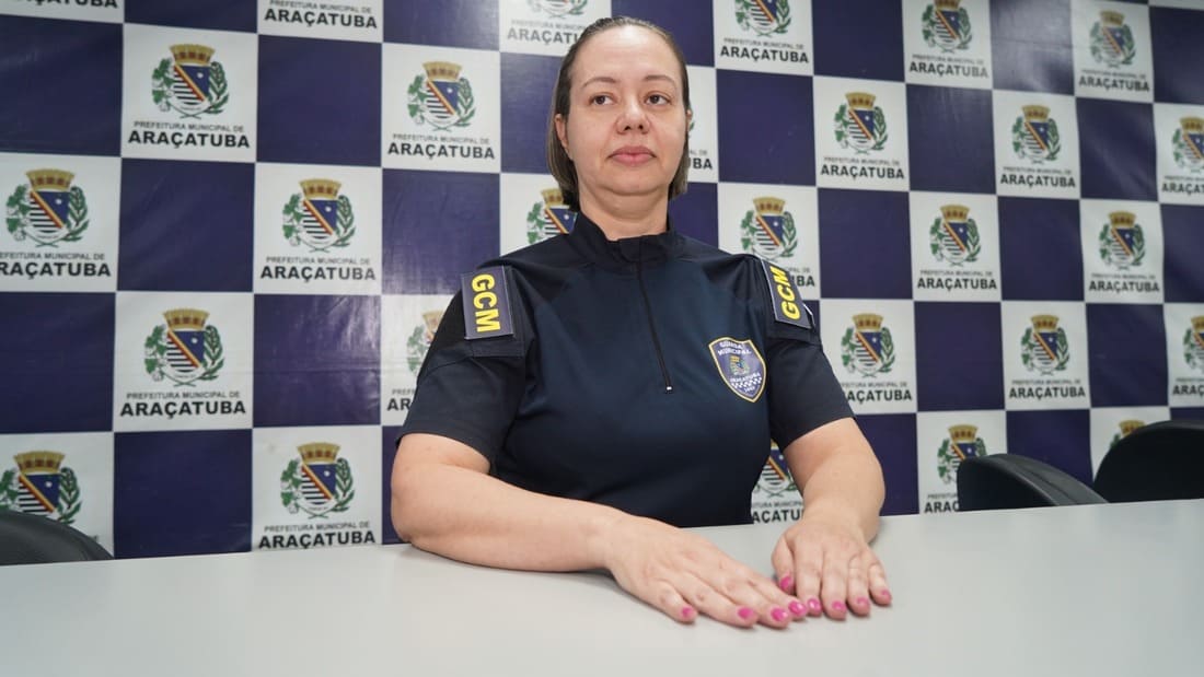 Primeira mulher assume comando-geral da Guarda Municipal de Araçatuba Guarda municipal de carreira há 25 anos, Taísa Gabriela é a primeira mulher a assumir o comando-geral da corporação em Araçatuba