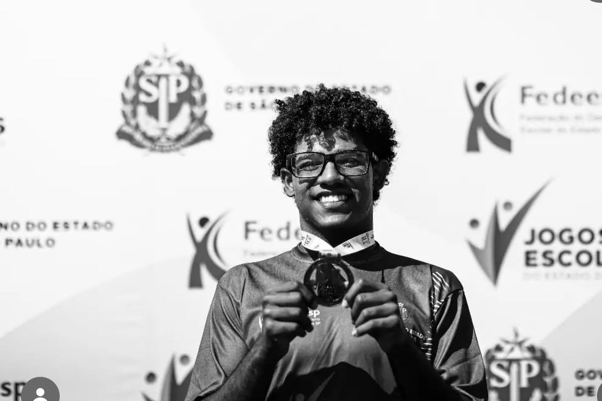 Atleta de Araçatuba é campeão paulista escolar no salto triplo atleta Joao Pedro Martins