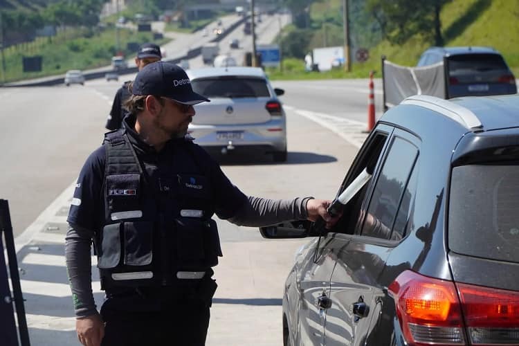 O que acontece se o motorista recusa o bafômetro? bafometro SP