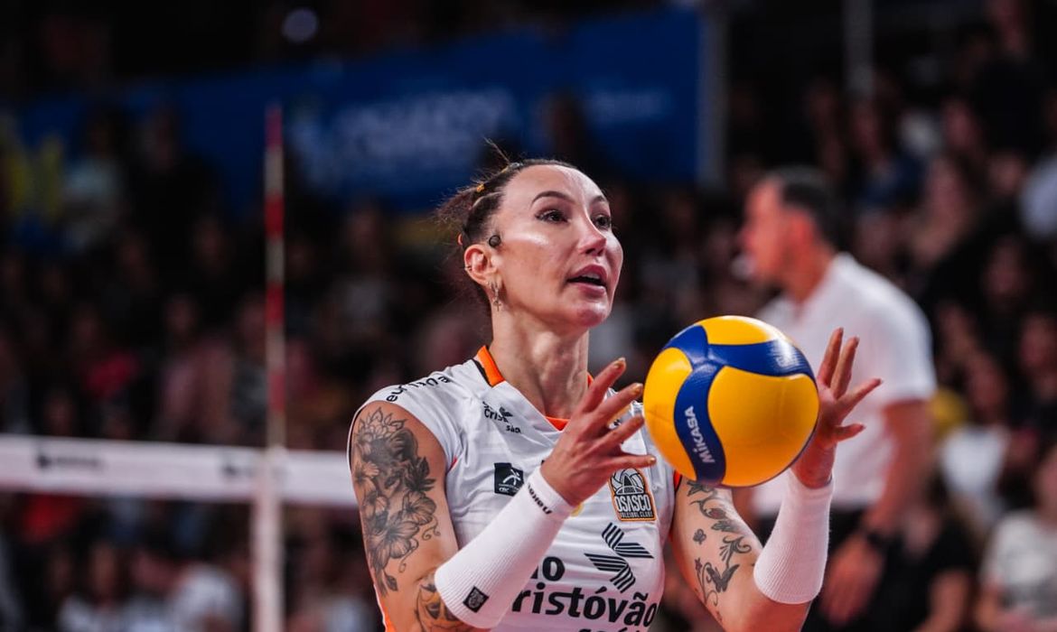 Nova regra restringe participação de atleta trans na Superliga de vôlei © Osasco - @carol__fotografia