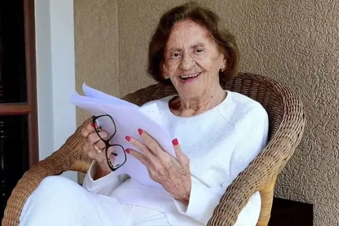 Morre aos 98 anos Laura Cardoso, ícone da dramaturgia brasileira Laura Cardoso morreu em casa, na capital paulista • Reprodução Instgram