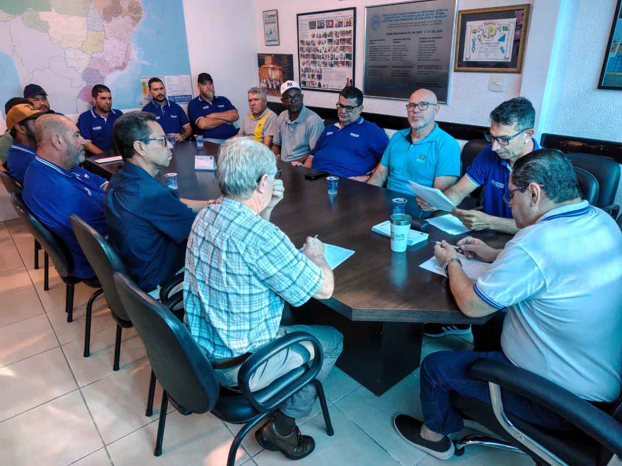 Diretoria do Sindalco debate acordos coletivos, negociações e cenário econômico reuniao diretoria do sindalco