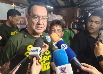 Augusto Cury durante entrevista coletiva em Araçatuba (Foto: RP10)